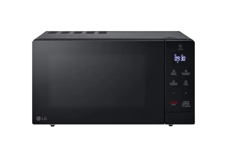 Silver LG MS3032JAS 30L Solo Microwave. Features Anti-Bacterial EasyClean interior, ideal for reheating large Kenyan family meals.